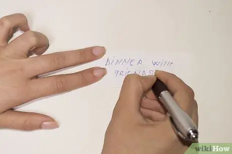 Рассадить гостей ужина Шаг 1