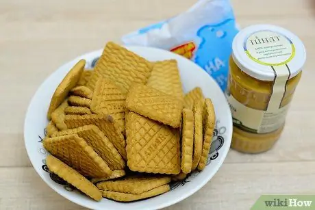 Приготовьте пирог с арахисовым маслом, шаг 1