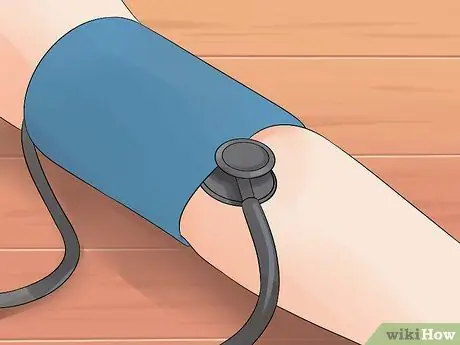 Проверьте свое кровяное давление с помощью сфигмоманометра Шаг 5
