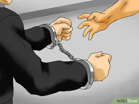 Избегайте застреления сотрудником полиции Шаг 6