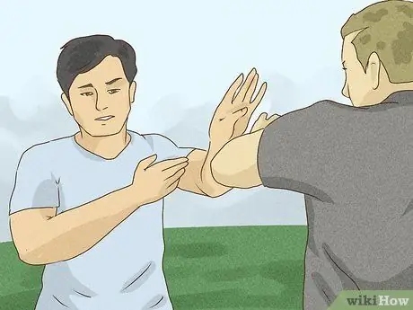 Сделайте удушающую задержку со спящим, шаг 1