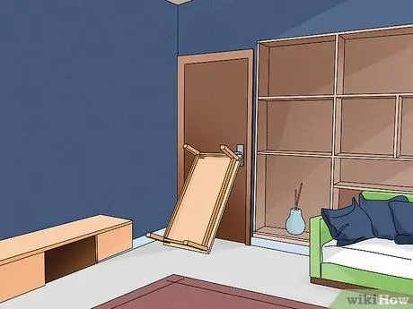 Скрыться от убийцы Шаг 1