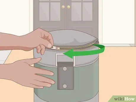 Наполнение боксерской груши Шаг 8