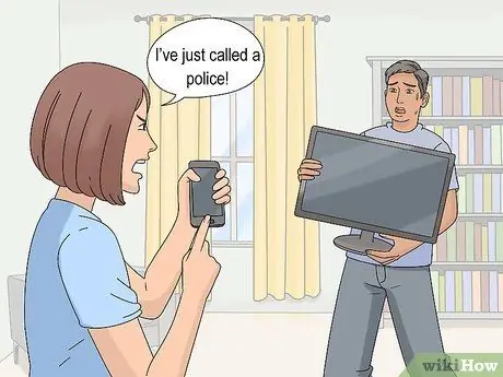 Разобраться со взломщиком, проникшим в ваш дом Шаг 8