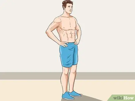 Выполняйте растяжку передних бедер стоя, шаг 1