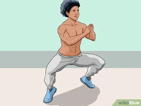 Сделайте растяжку передних бедер стоя, шаг 11