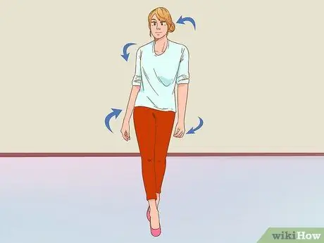 Прогулка, как модель с подиума, шаг 11