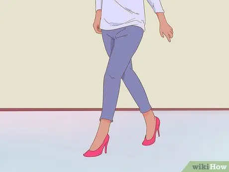 Прогулка, как модель с подиума, шаг 7