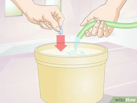 Очистите аквариумные украшения Шаг 11