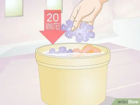 Очистите аквариумные украшения Шаг 12