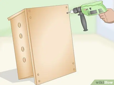 Повесьте домик летучей мыши Шаг 9