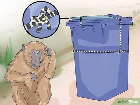 Отгоняйте обезьян из жилых районов, шаг 1