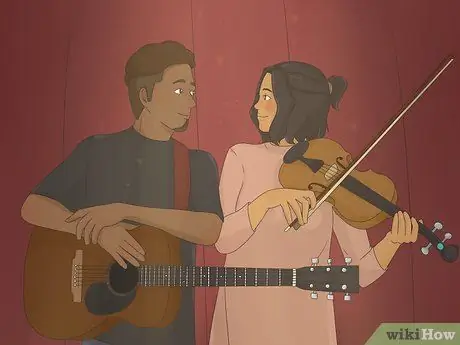 Попросите парня пригласить вас на свидание Шаг 4