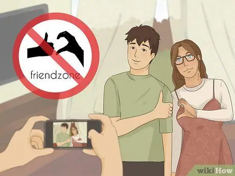 Попросите парня пригласить вас на свидание Шаг 8