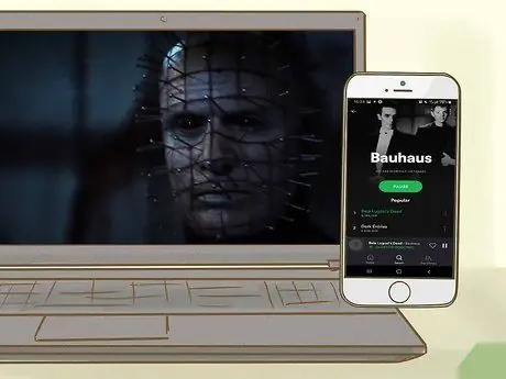 Привлечь девушку-готку Шаг 4