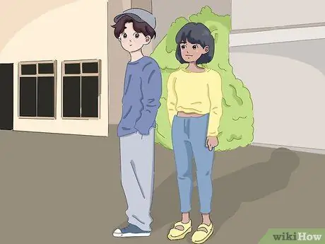 Поговорите с девушкой, которая вам нравится, если у нее есть парень Шаг 13