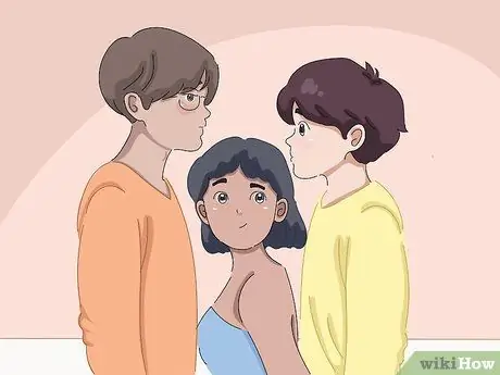 Поговорите с девушкой, которая вам нравится, если у нее есть парень Шаг 5