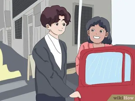 Поговорите с девушкой, которая вам нравится, если у нее есть парень Шаг 6