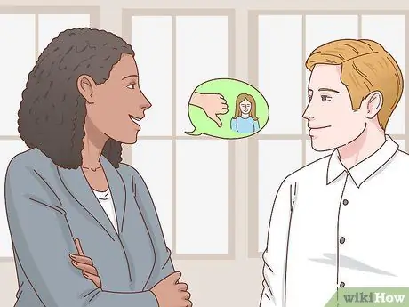 Как узнать, влюблена ли в вас девушка Шаг 13