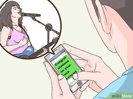 Скажите девушке, что она вам нравится, с помощью SMS. Шаг 11