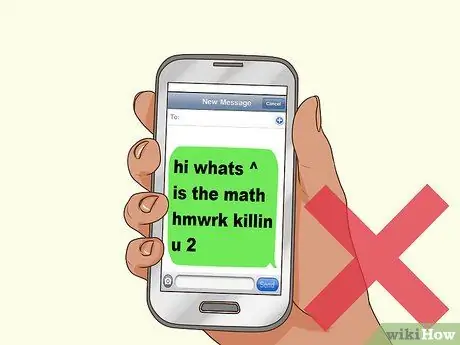 Скажите девушке, что она вам нравится, с помощью текстового сообщения. Шаг 6