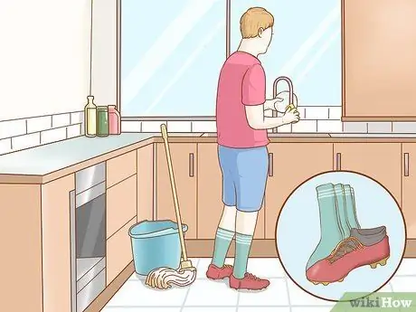 Эластичные футбольные бутсы Step 1