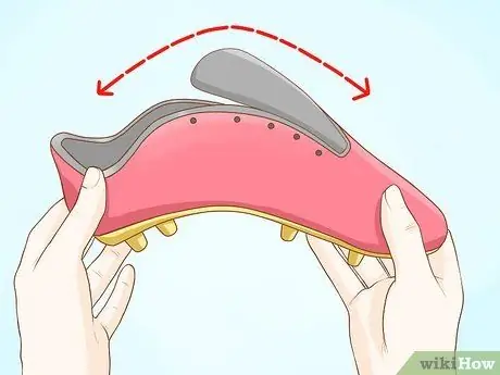 Эластичные футбольные бутсы Step 10