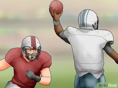 Играть вне полузащитника Шаг 6