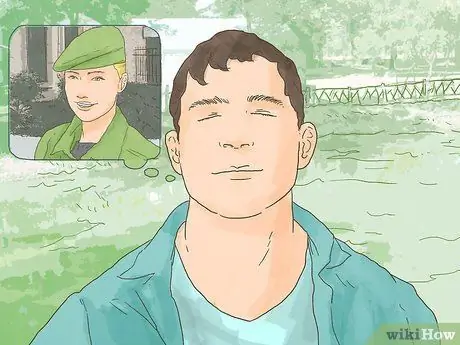 Поддерживайте крепкие отношения во время военного развертывания Шаг 9