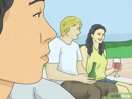 Что делать, если ваш партнер не умеет вас утешать Шаг 12