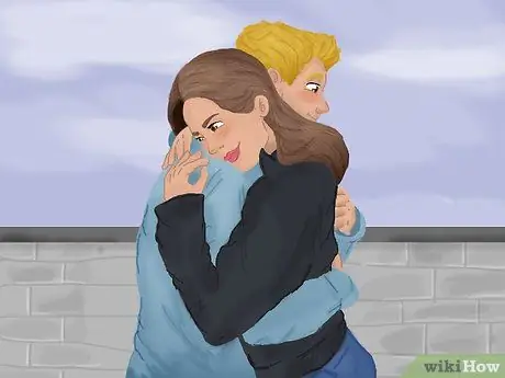 Покажи парню, что он тебе нравится Шаг 11