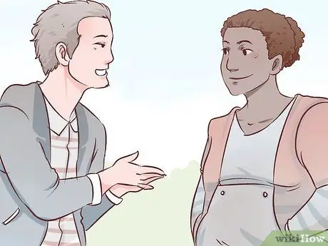 Добейтесь того, чтобы вы понравились девушке, когда ей неинтересны отношения Шаг 5