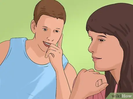 Флиртуйте с любимым человеком в средней школе, шаг 10