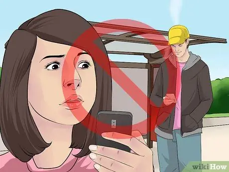 Заставьте парня ревновать текстовыми сообщениями. Шаг 14