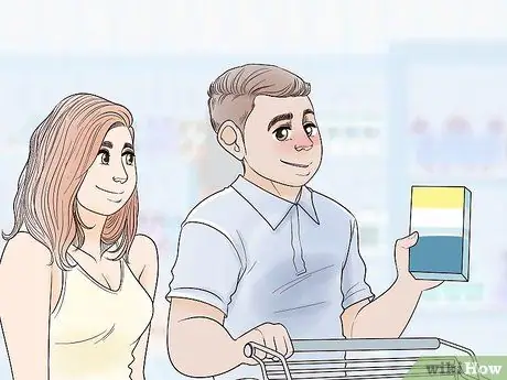 Определите, нравится ли вы парню больше, чем друг Шаг 9