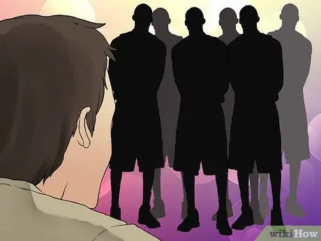 Играть в бейскетбол Шаг 1