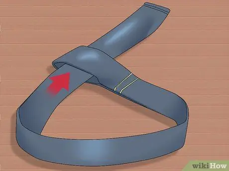 Использование ремней в становой тяге, шаг 1