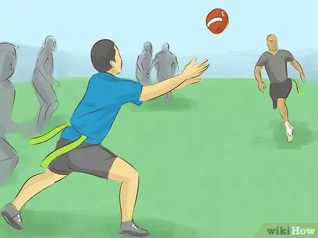 Играть в Flag Football Step 13
