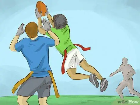 Играть в Flag Football Step 16