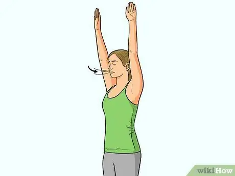 Отжимайтесь в пилатесе, шаг 2