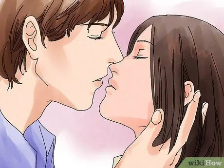 Поцелуй страстно, шаг 2