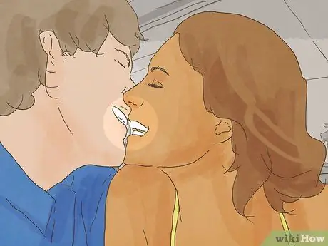 Справиться с плохим поцелуем, шаг 8