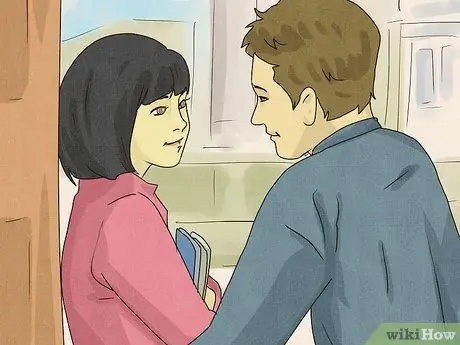 Поцелуй кого-нибудь, кого любишь, шаг 2