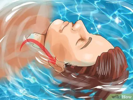 Плавайте на спине Шаг 5