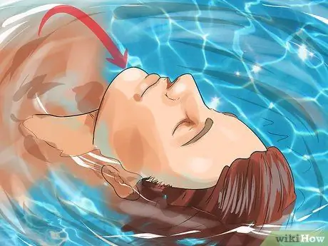 Плавайте на спине Шаг 6