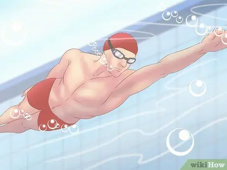 Выполните ход дельфина под водой, шаг 8