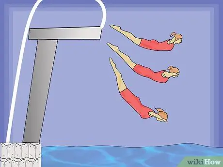 Совершите прыжок с лебедем со стороны бассейна Шаг 8