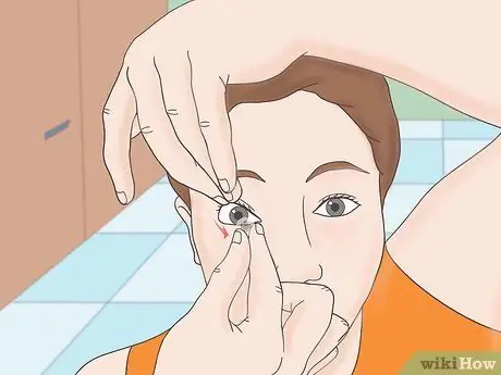 Откройте глаза под водой без очков и не повредите Шаг 3