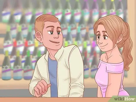 Понять разницу между флиртом и социальным взаимодействием Шаг 1