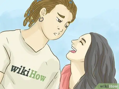 Действовать вокруг девушек шаг 12